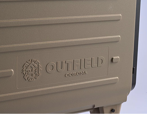 OUTFIELDロゴ